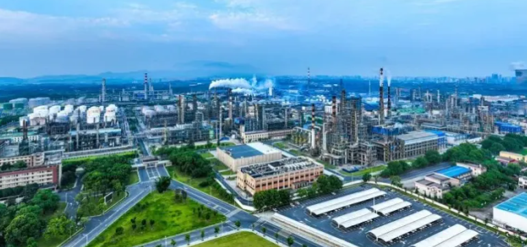 2025成都全屋定制家具流行趋势与板材选择指南